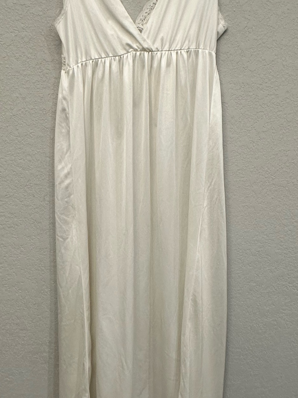 Elegant White Lace-Trim Slip Dress - Picture 6 of 7